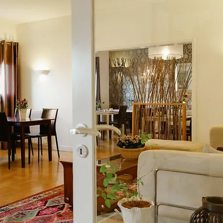 Thehouse Bed and Breakfast 3*